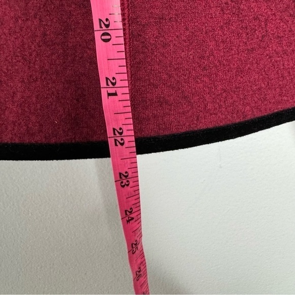 Icelandic Design red floral design wool button front sweater jacket - Picture 8 of 9